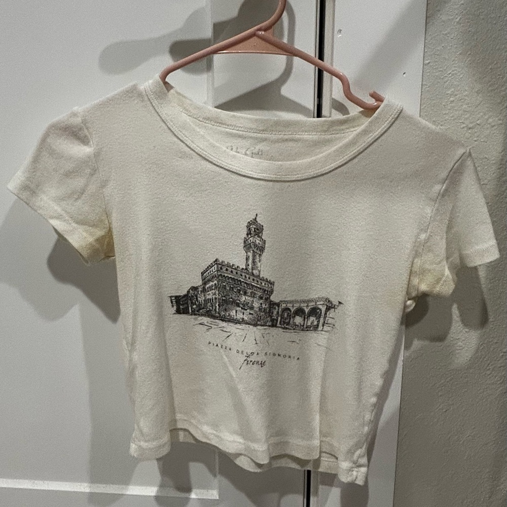 Brandy Melville Cream Graphic Tee